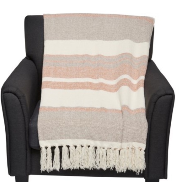 The Farmhouse by Rachel Ashwell Pinoe Chenille Throw Blanket - Picture 1 of 4